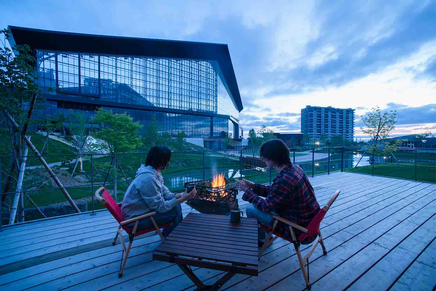 エスコンフィールドを眺めながら焚き火