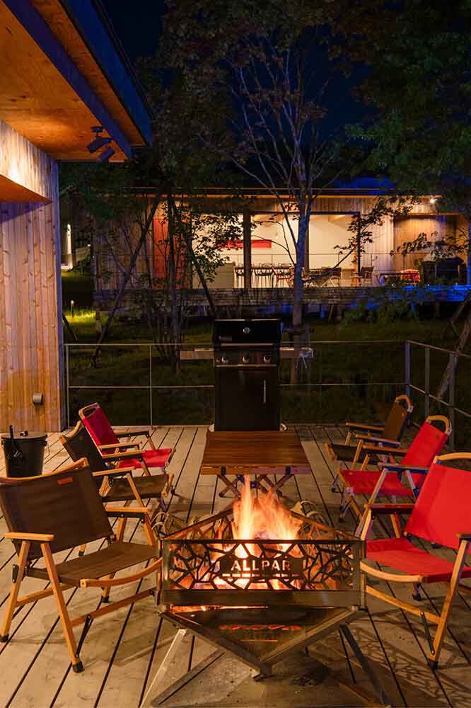 オルパのウッドデッキで焚火